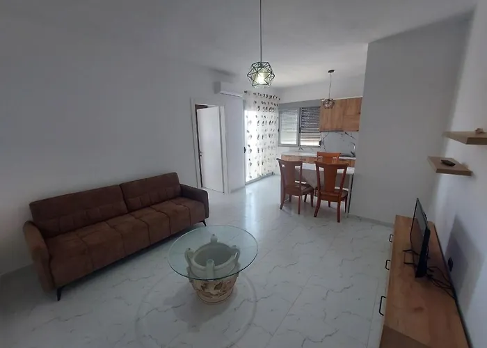 Joanmikel Appartamento Vlorë